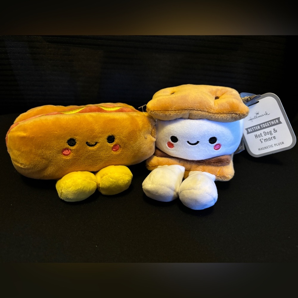 Hallmark better together hot dog and s’more magnetic plush NWT